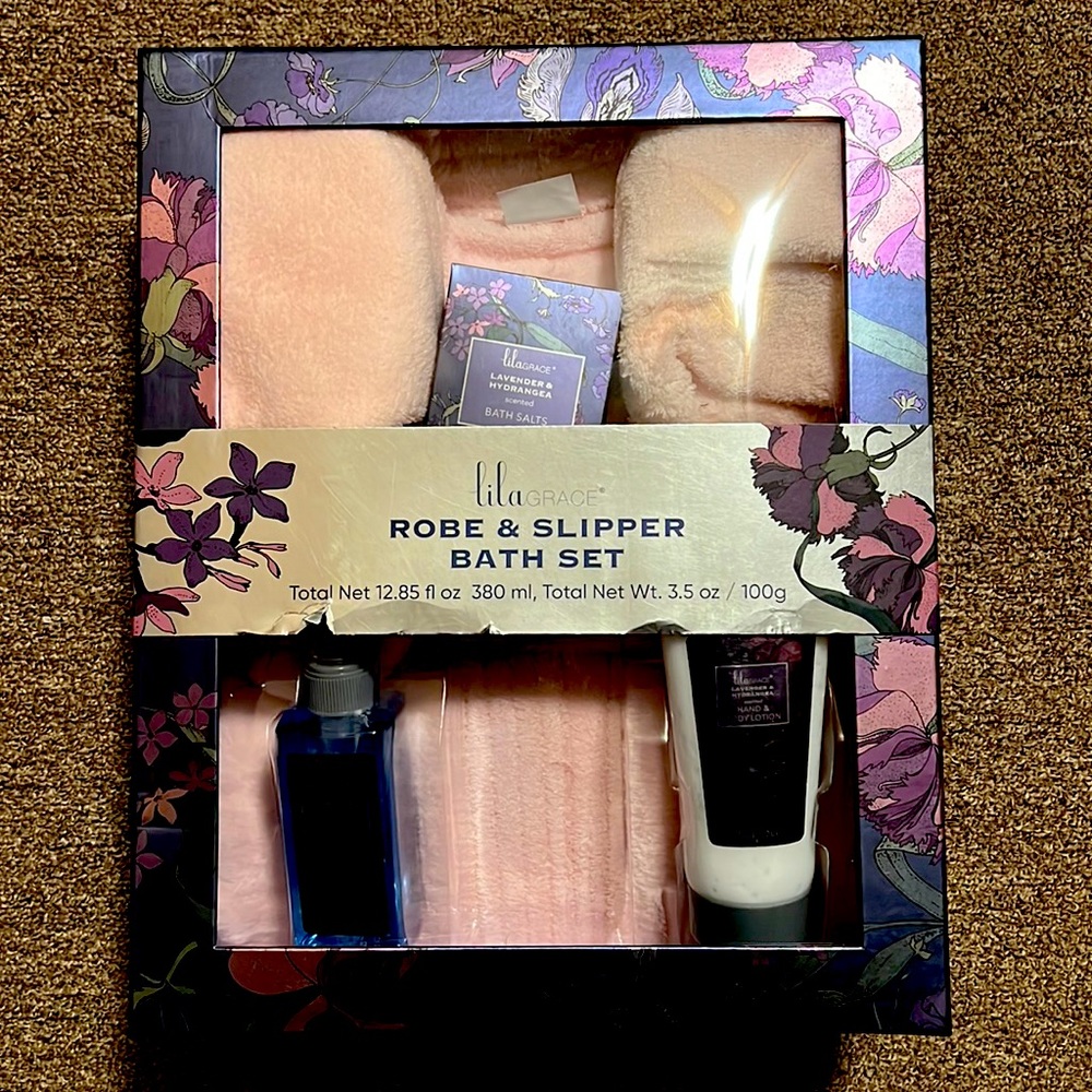Women Robe and Slipper Bath Set